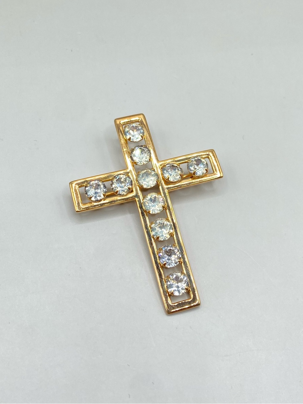 Vintage Van Dell Gold Plated Rhinestone Cross Brooch Pin - Picture 2 of 6